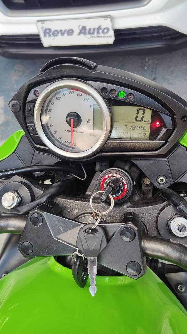KAWASAKI Z750