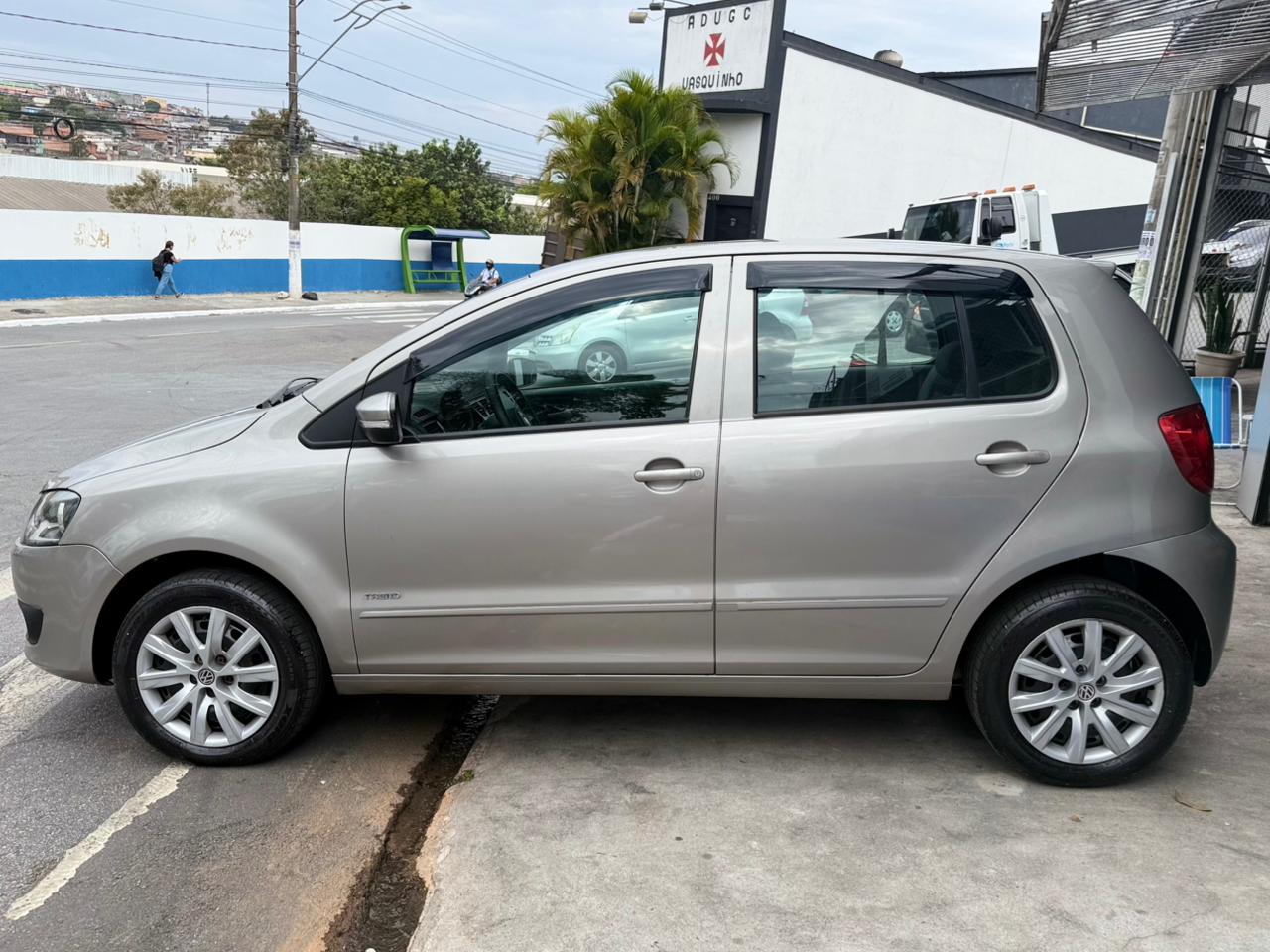 VOLKSWAGEN FOX