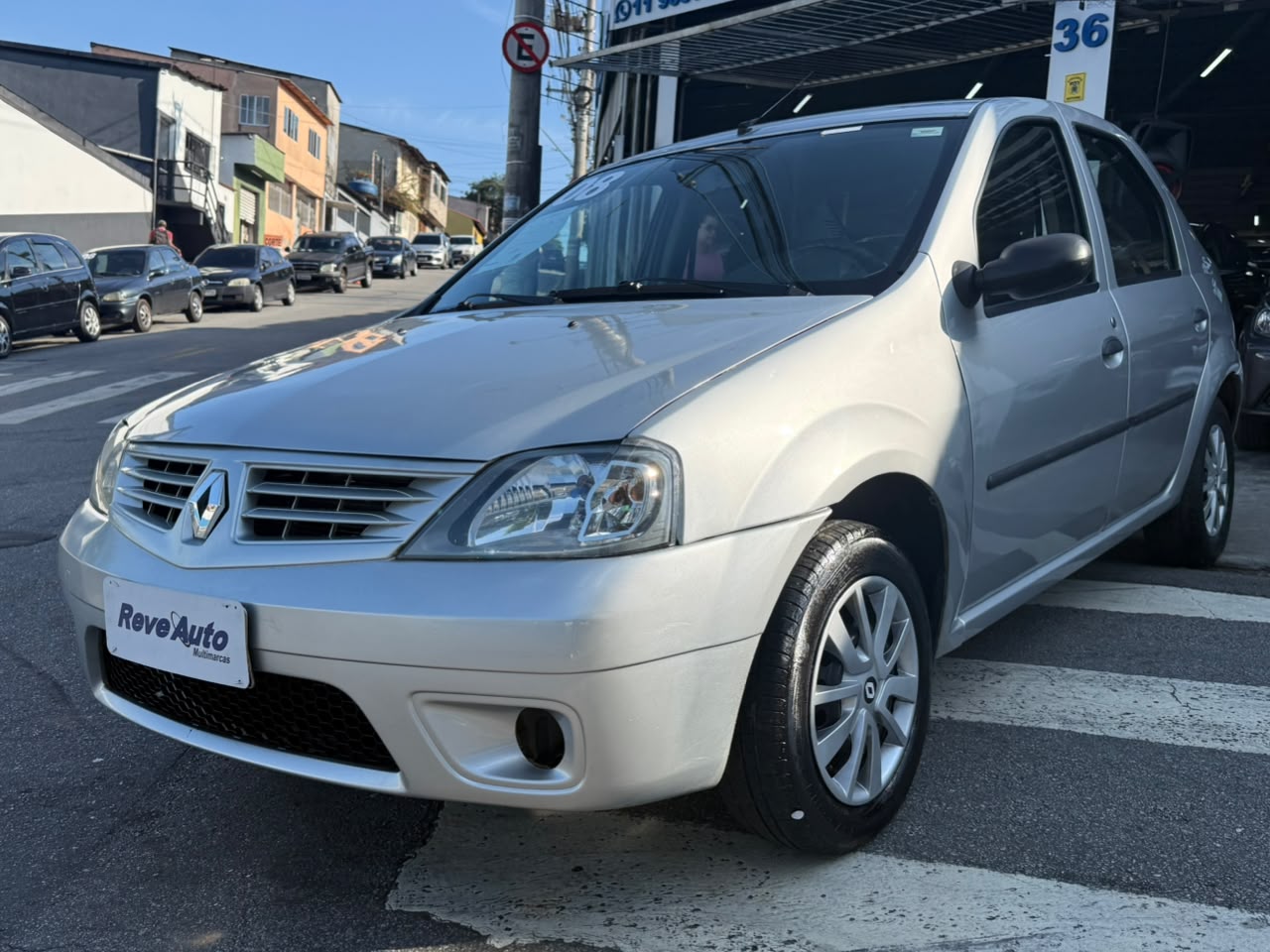 RENAULT LOGAN