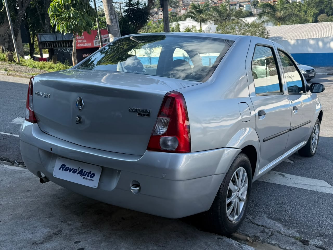 RENAULT LOGAN