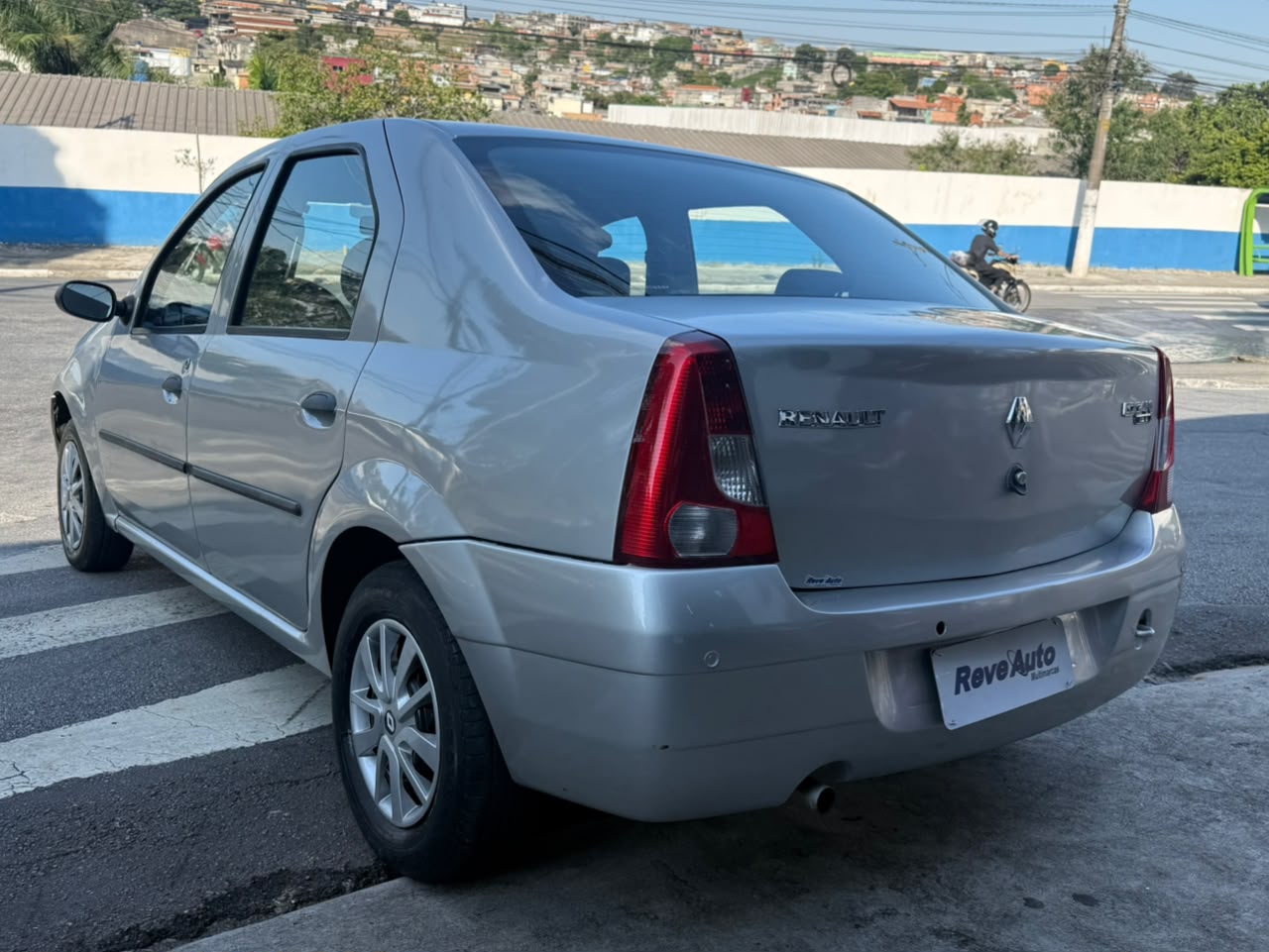 RENAULT LOGAN
