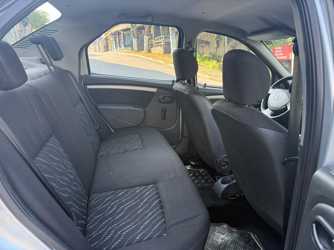RENAULT LOGAN