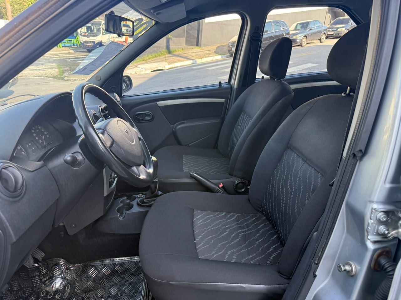 RENAULT LOGAN