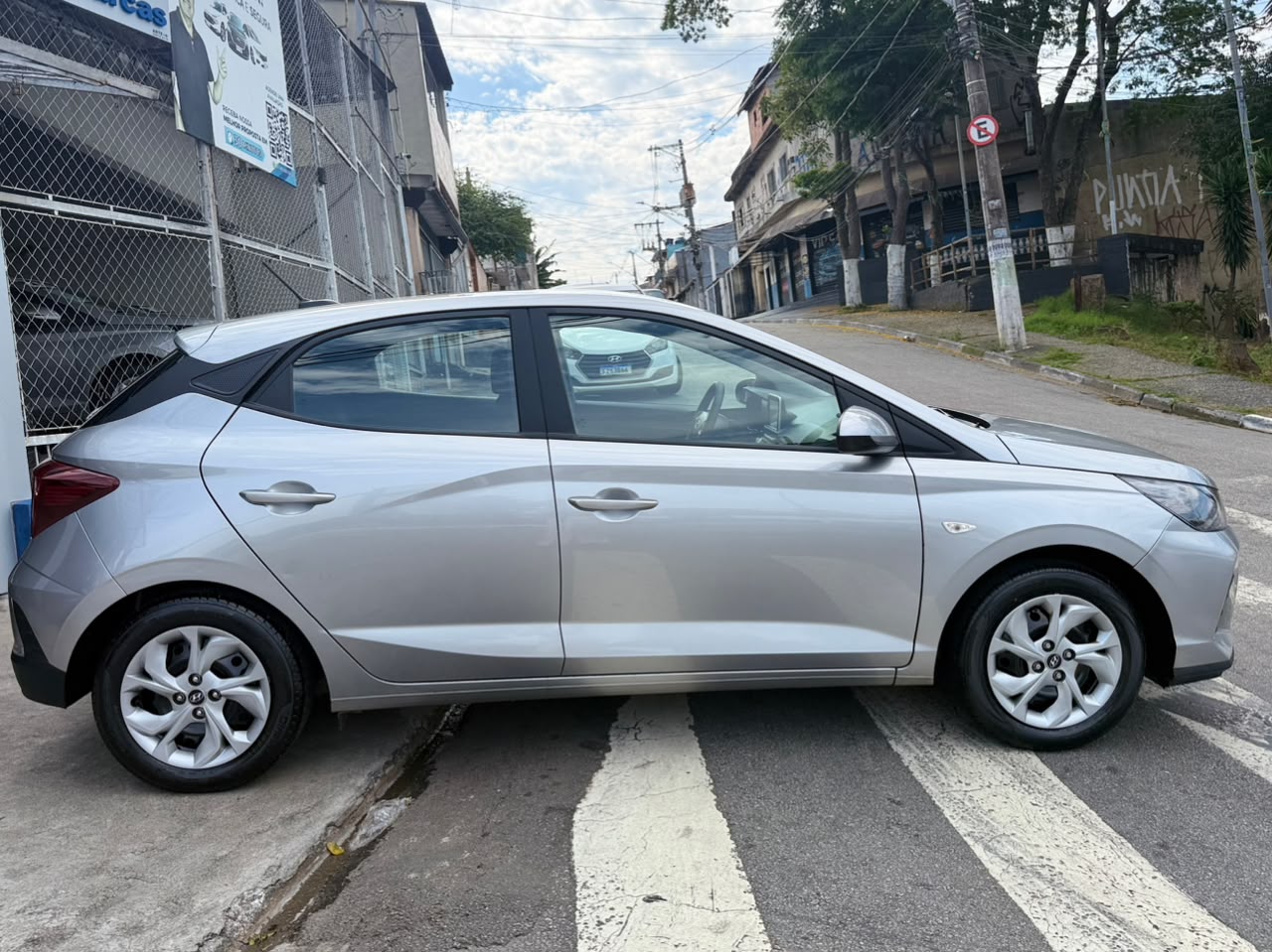 HYUNDAI HB20