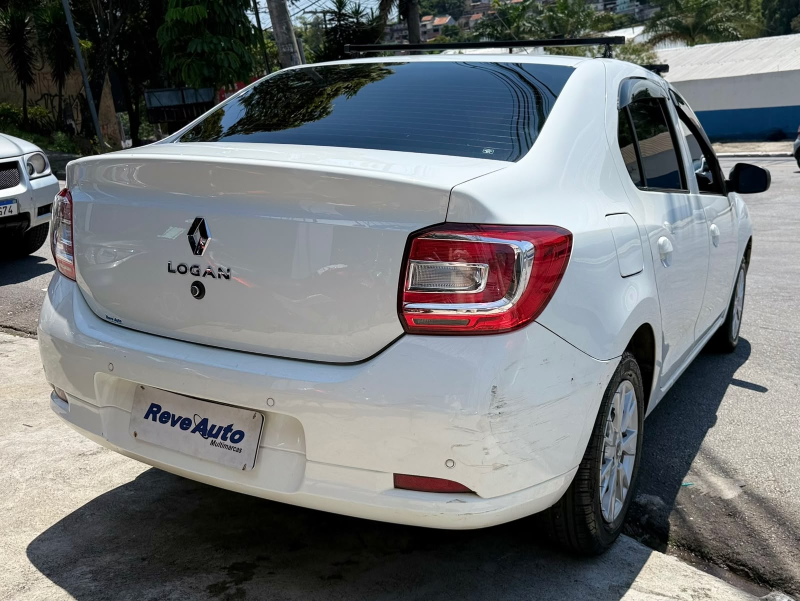RENAULT LOGAN