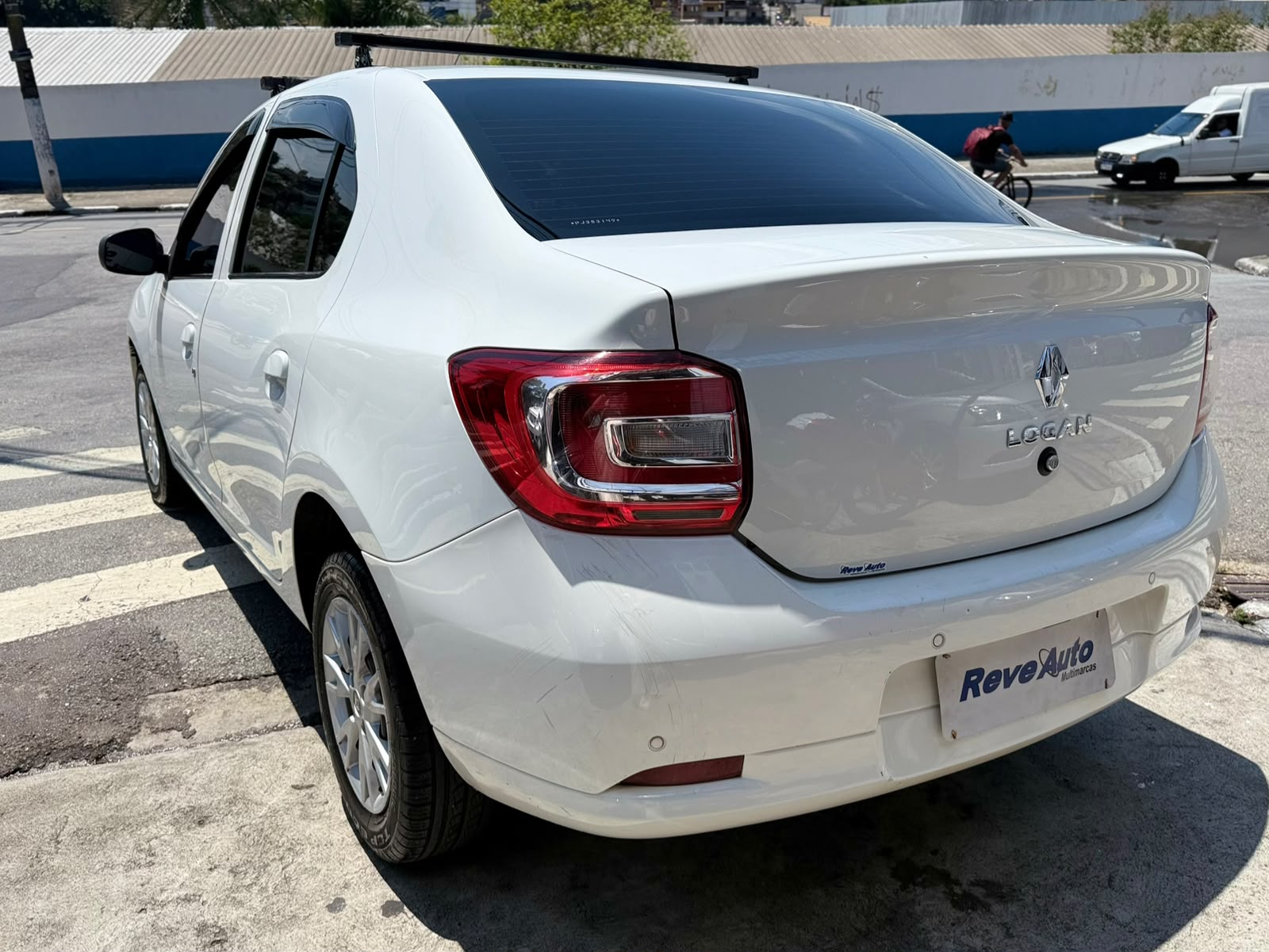 RENAULT LOGAN