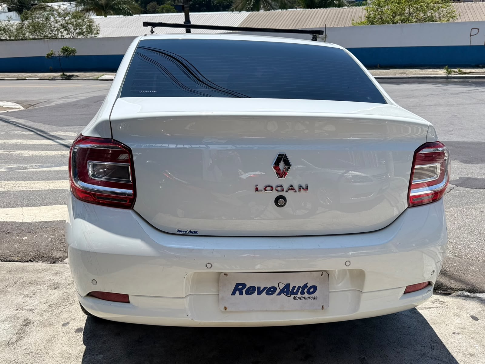 RENAULT LOGAN