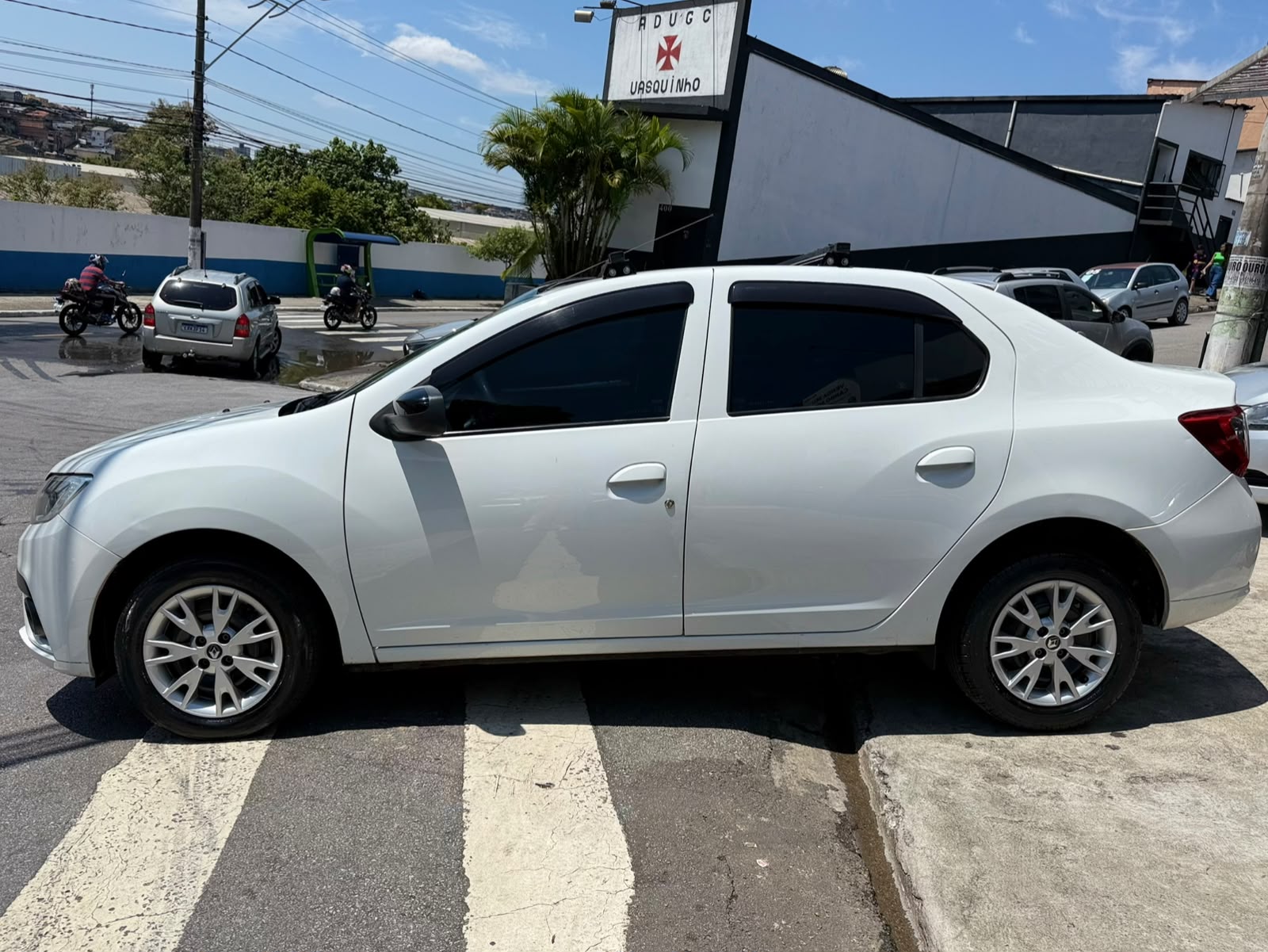 RENAULT LOGAN
