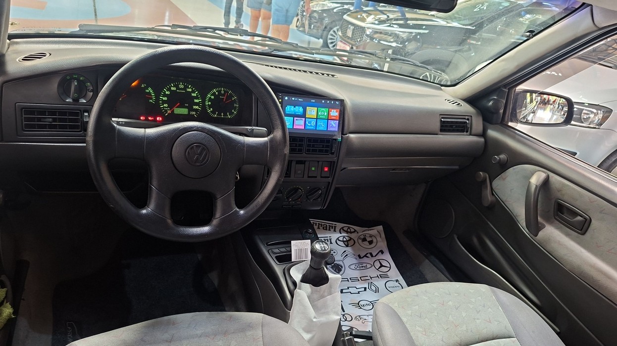 VOLKSWAGEN QUANTUM