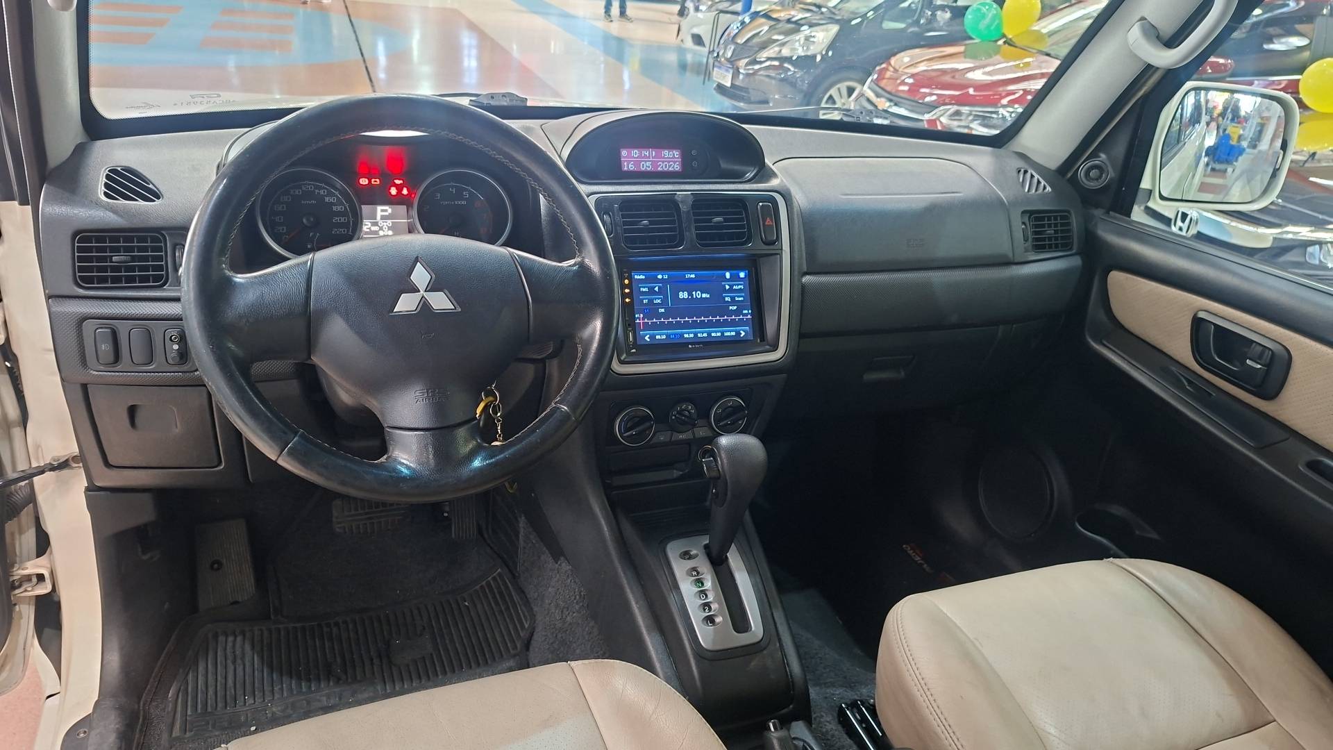 MITSUBISHI PAJERO TR4