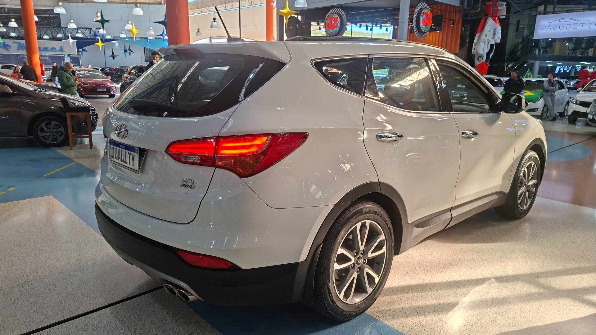 HYUNDAI GRAND SANTA FE
