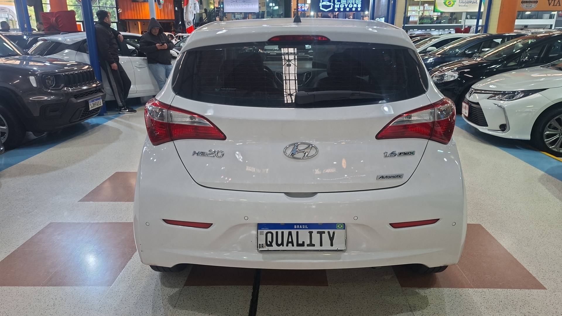 HYUNDAI HB20