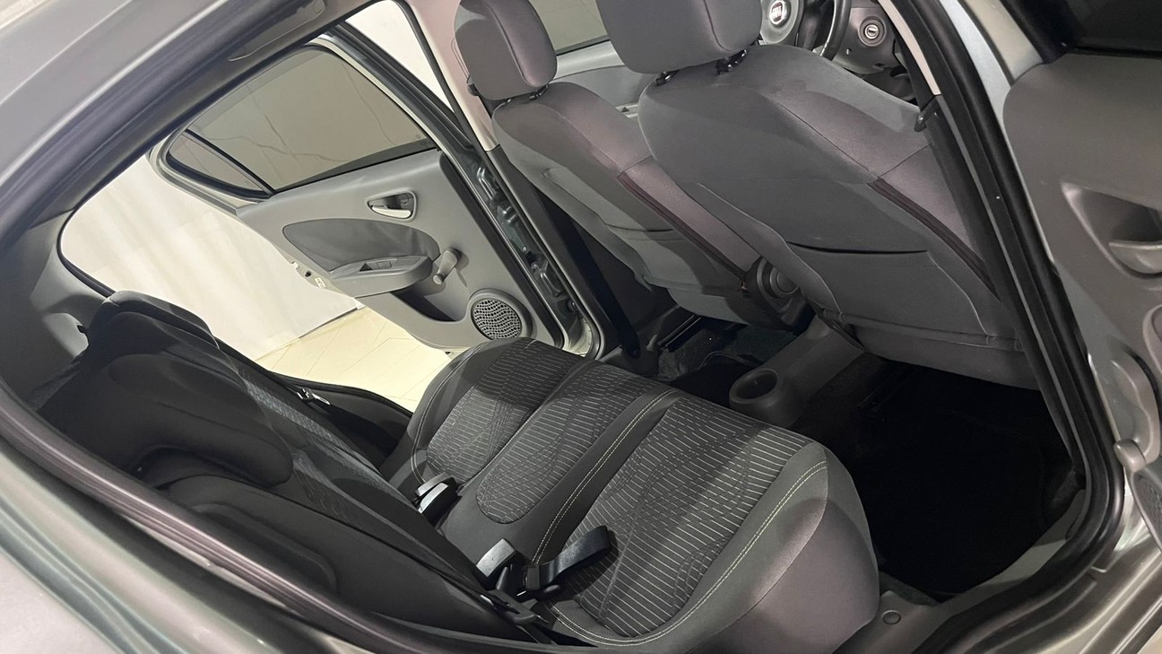 Car Image 11