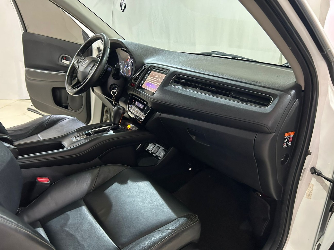Car Image 14