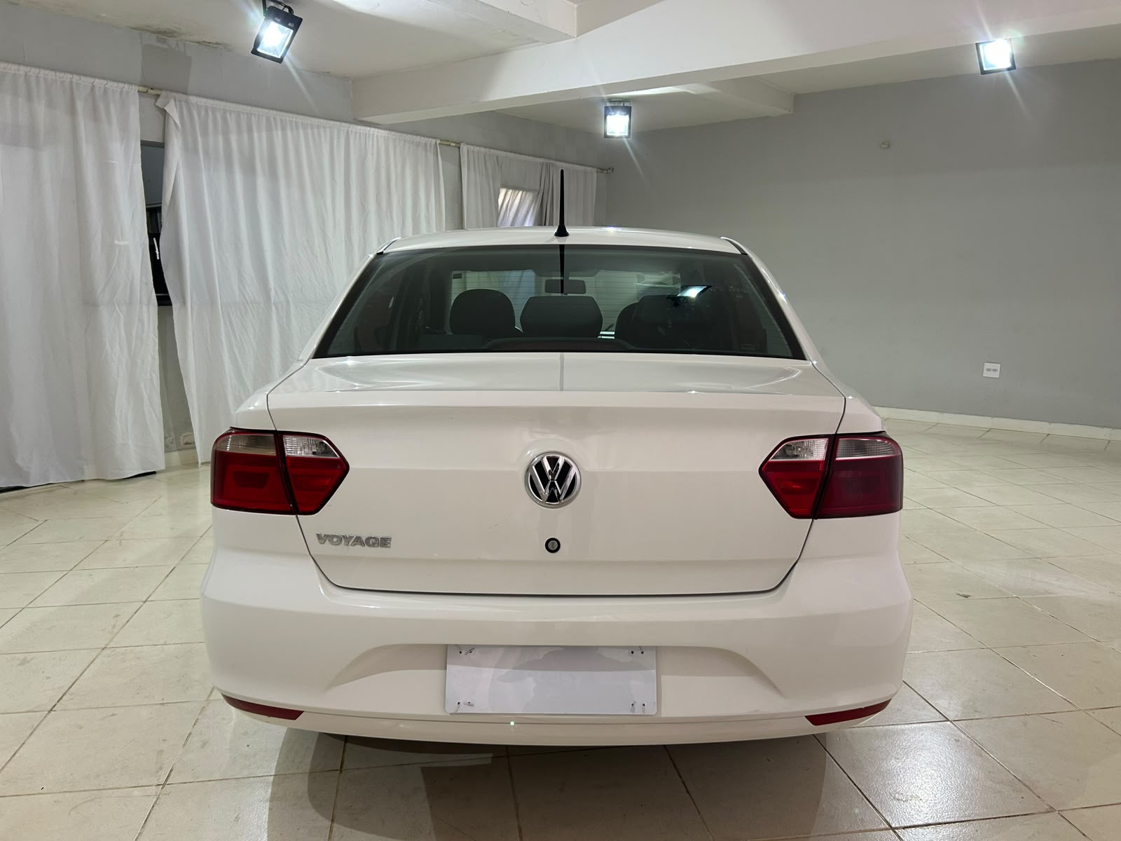 VOLKSWAGEN VOYAGE
