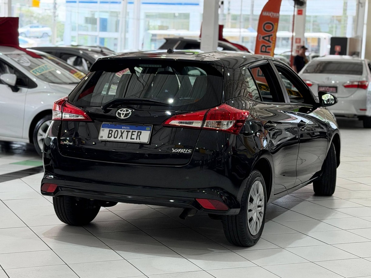 TOYOTA YARIS