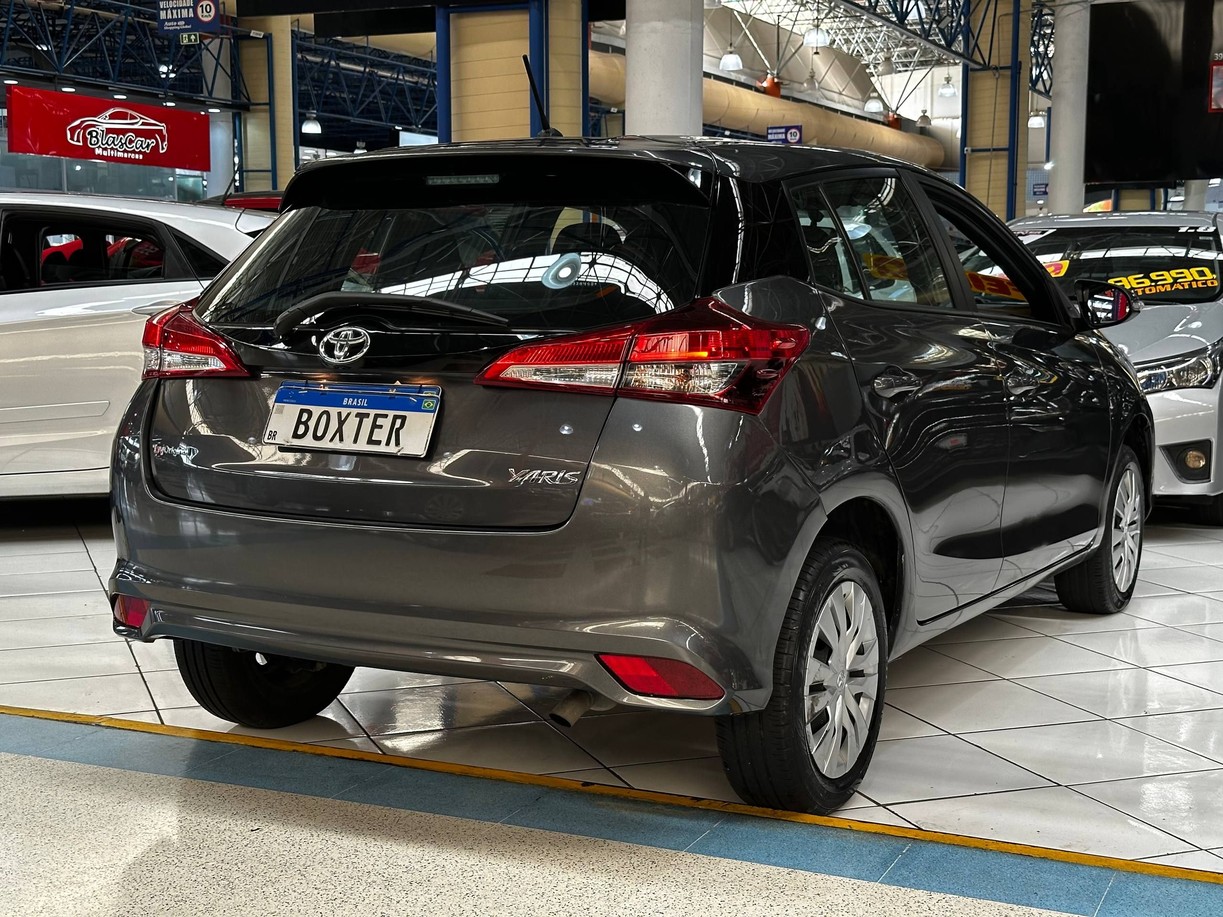 TOYOTA YARIS