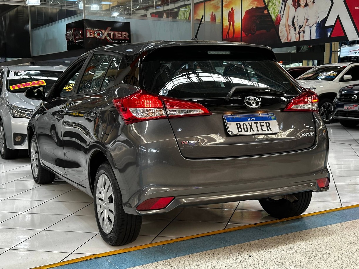TOYOTA YARIS