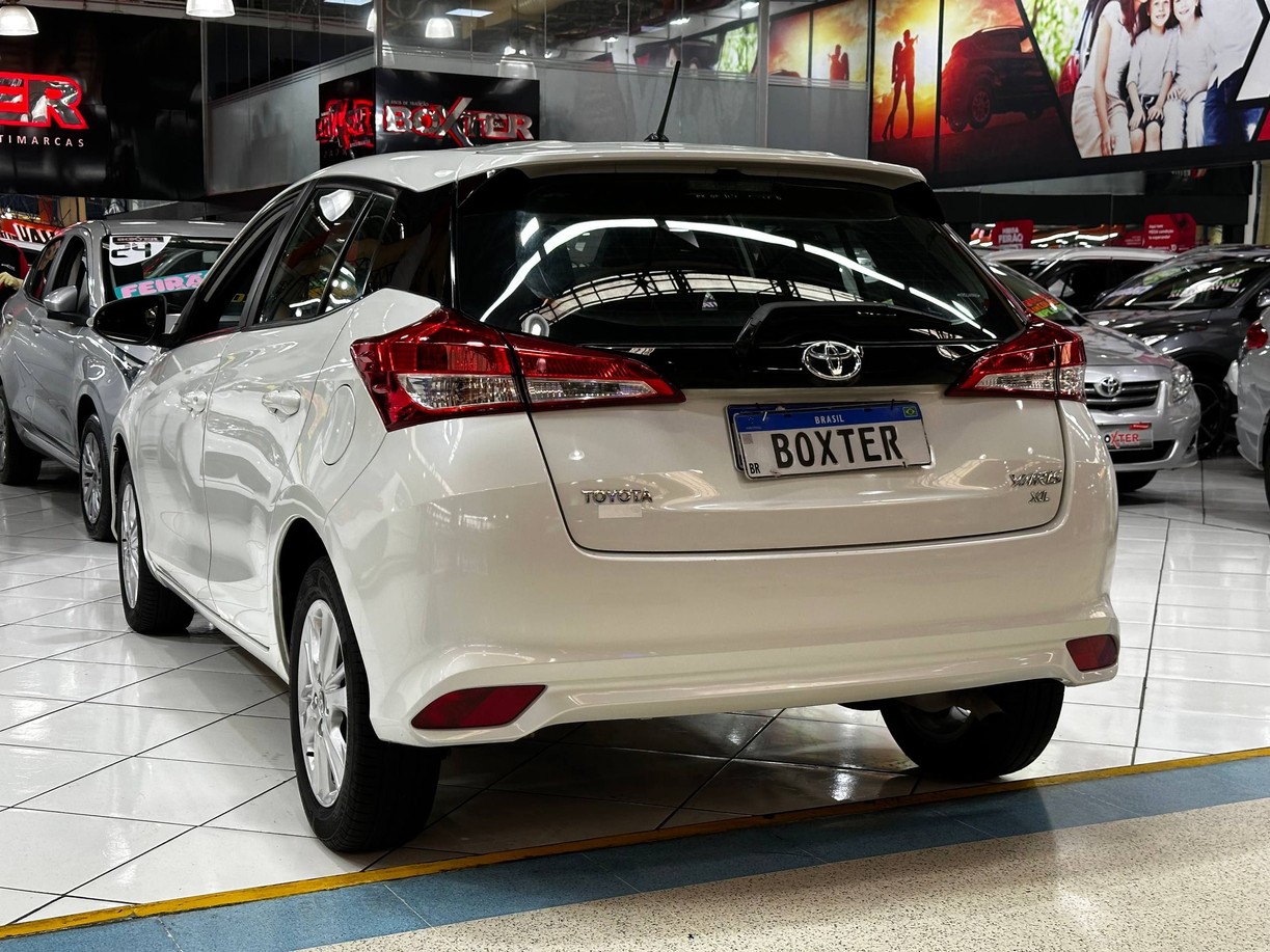 TOYOTA YARIS