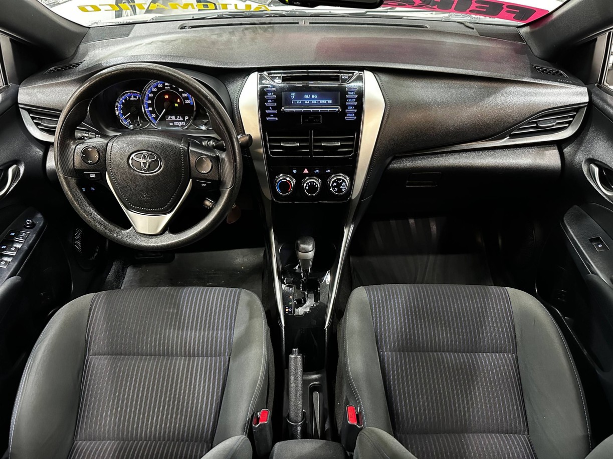 TOYOTA YARIS
