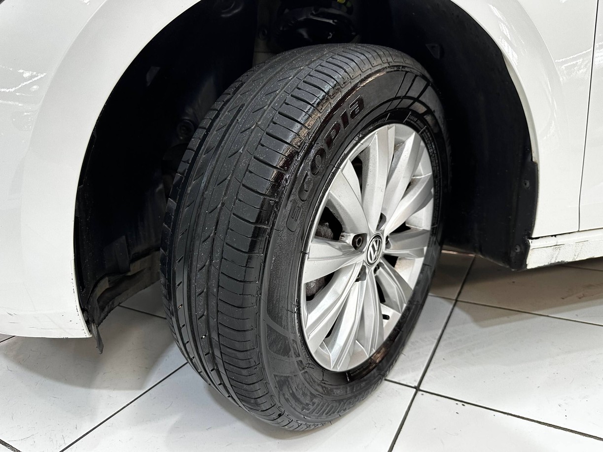 VOLKSWAGEN VIRTUS