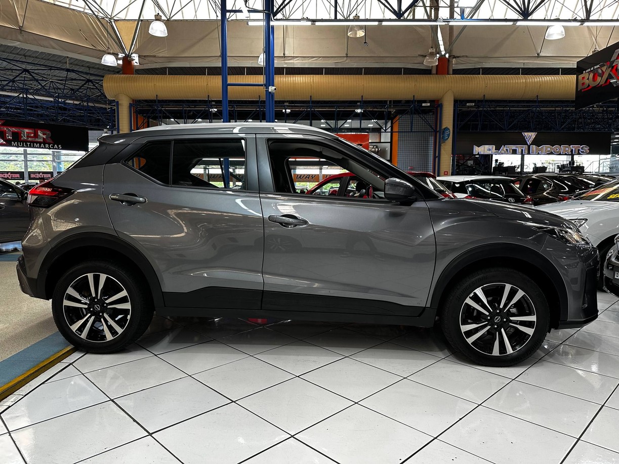 NISSAN KICKS PLAY