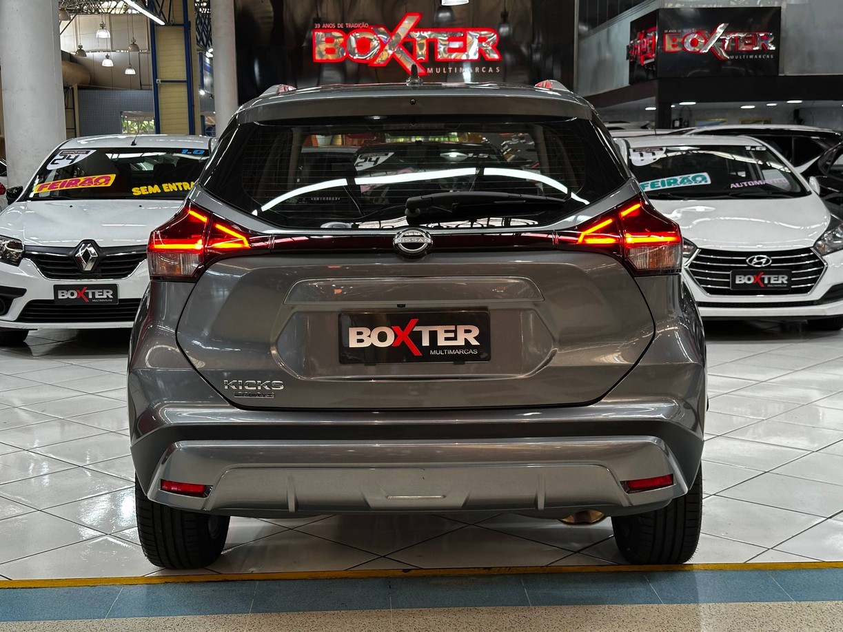 NISSAN KICKS PLAY