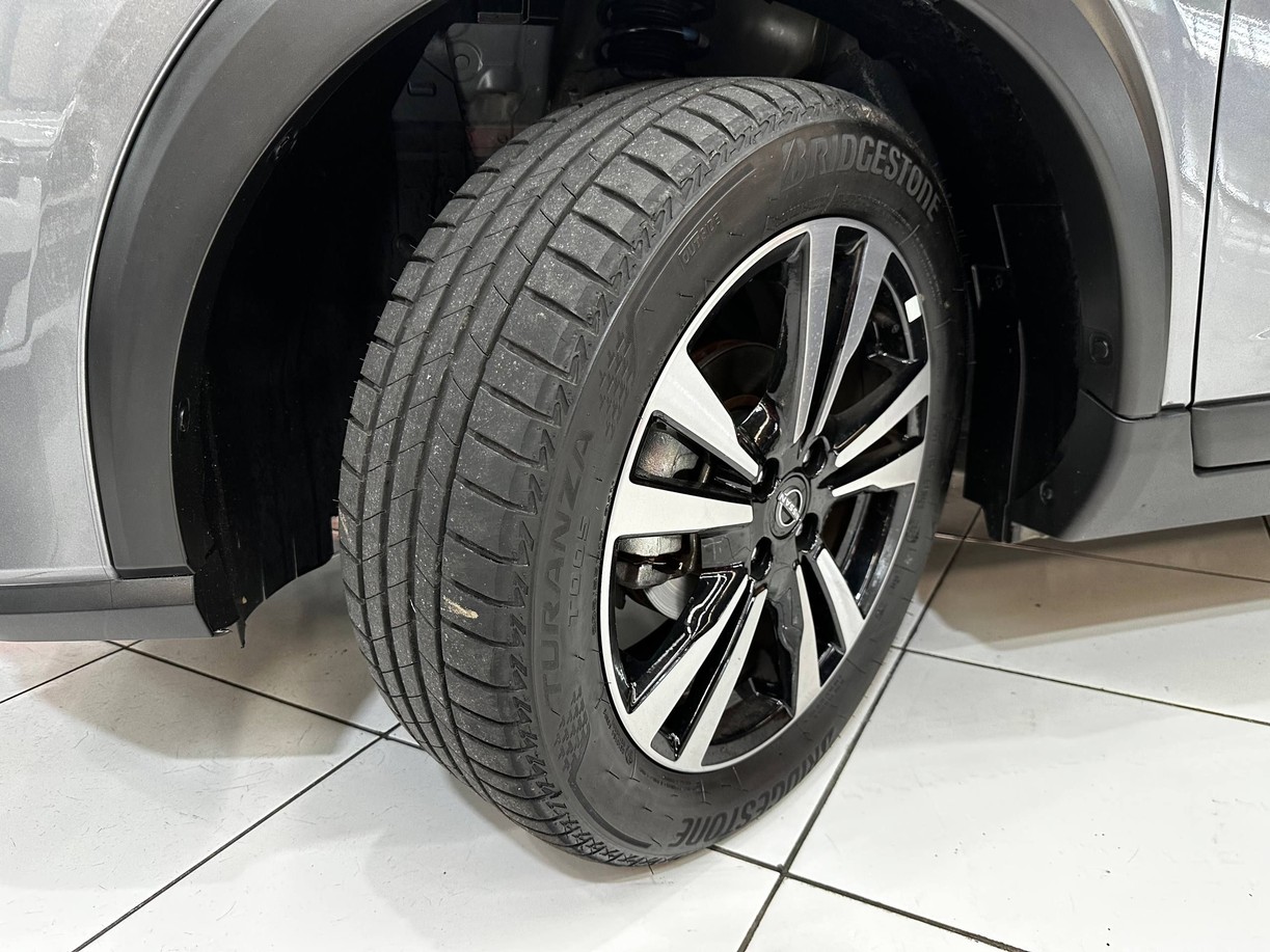 NISSAN KICKS PLAY