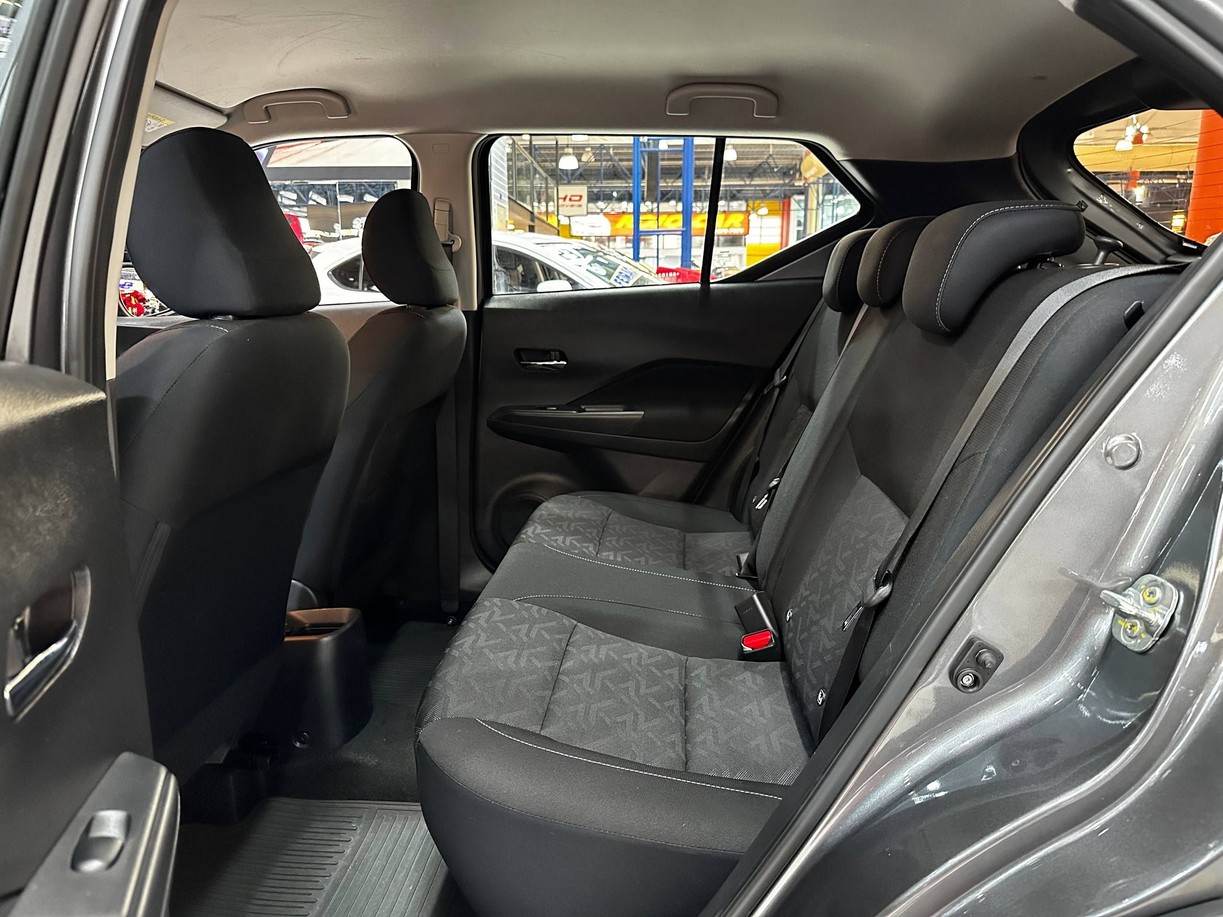 NISSAN KICKS PLAY