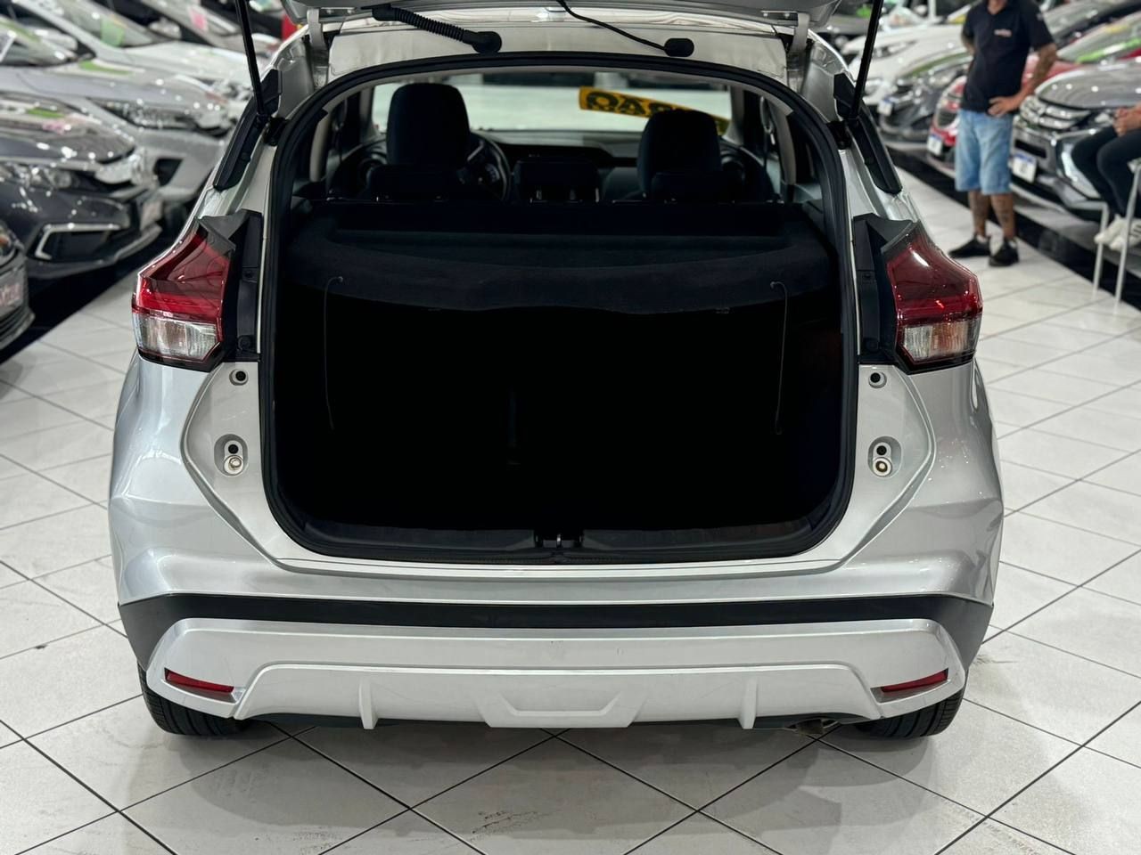 NISSAN KICKS