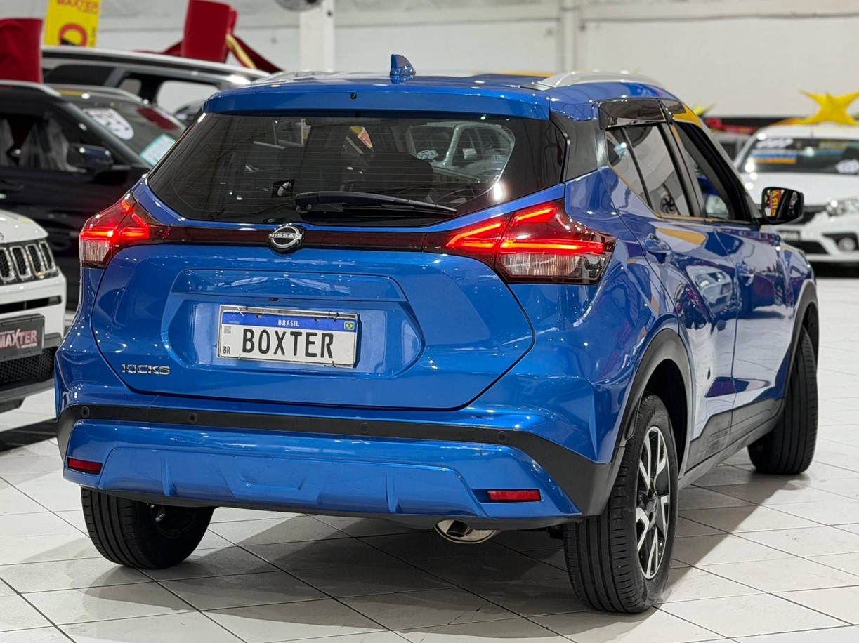 NISSAN KICKS