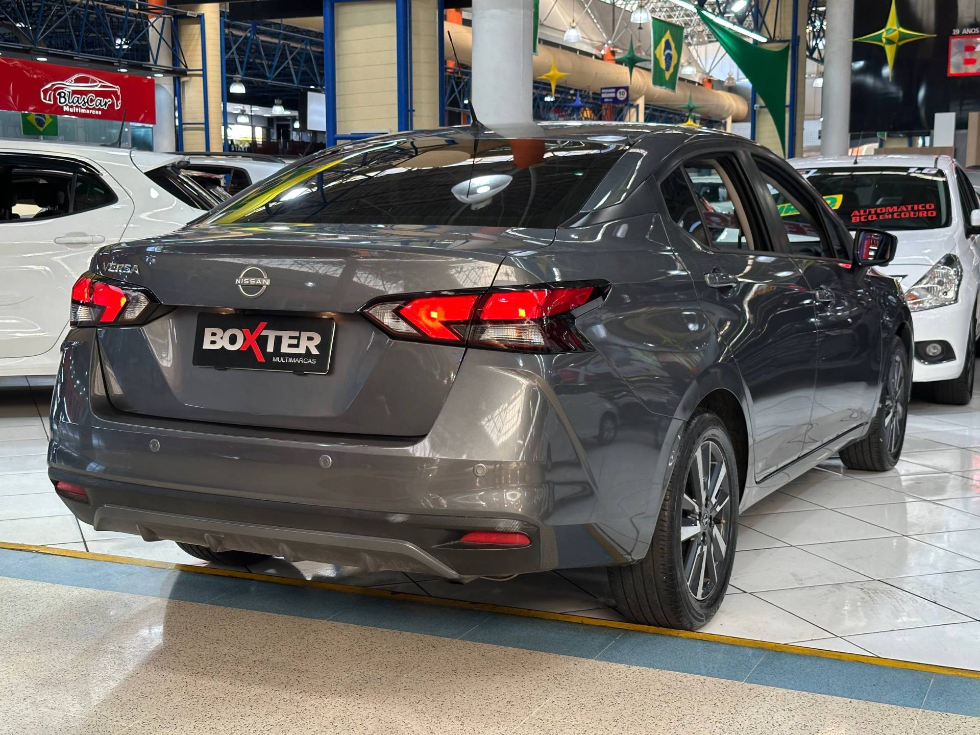 NISSAN VERSA