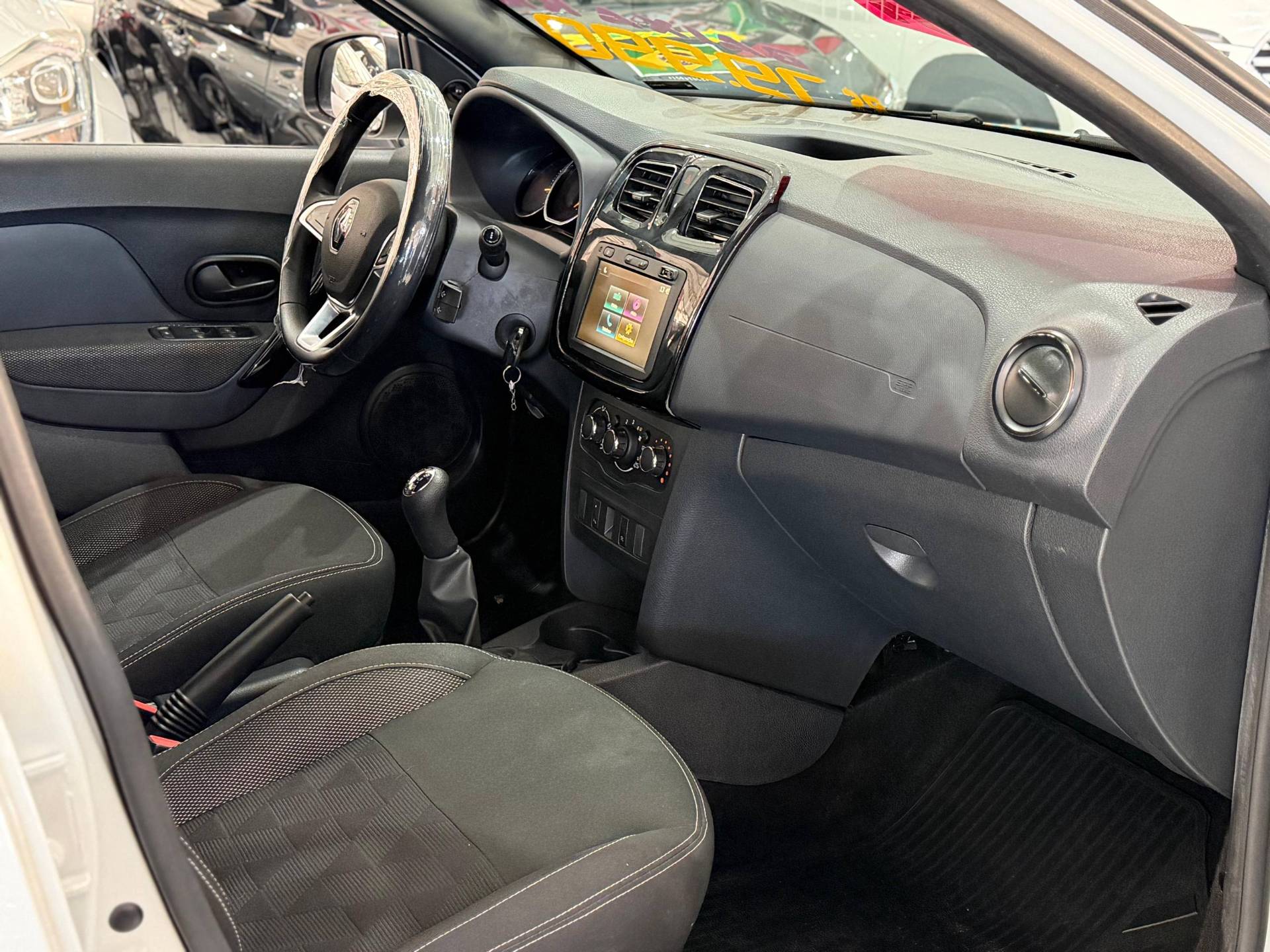 RENAULT LOGAN