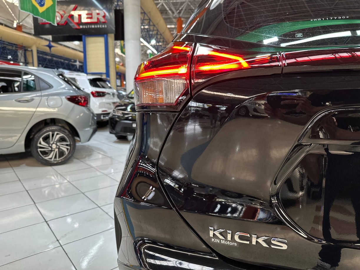 NISSAN KICKS