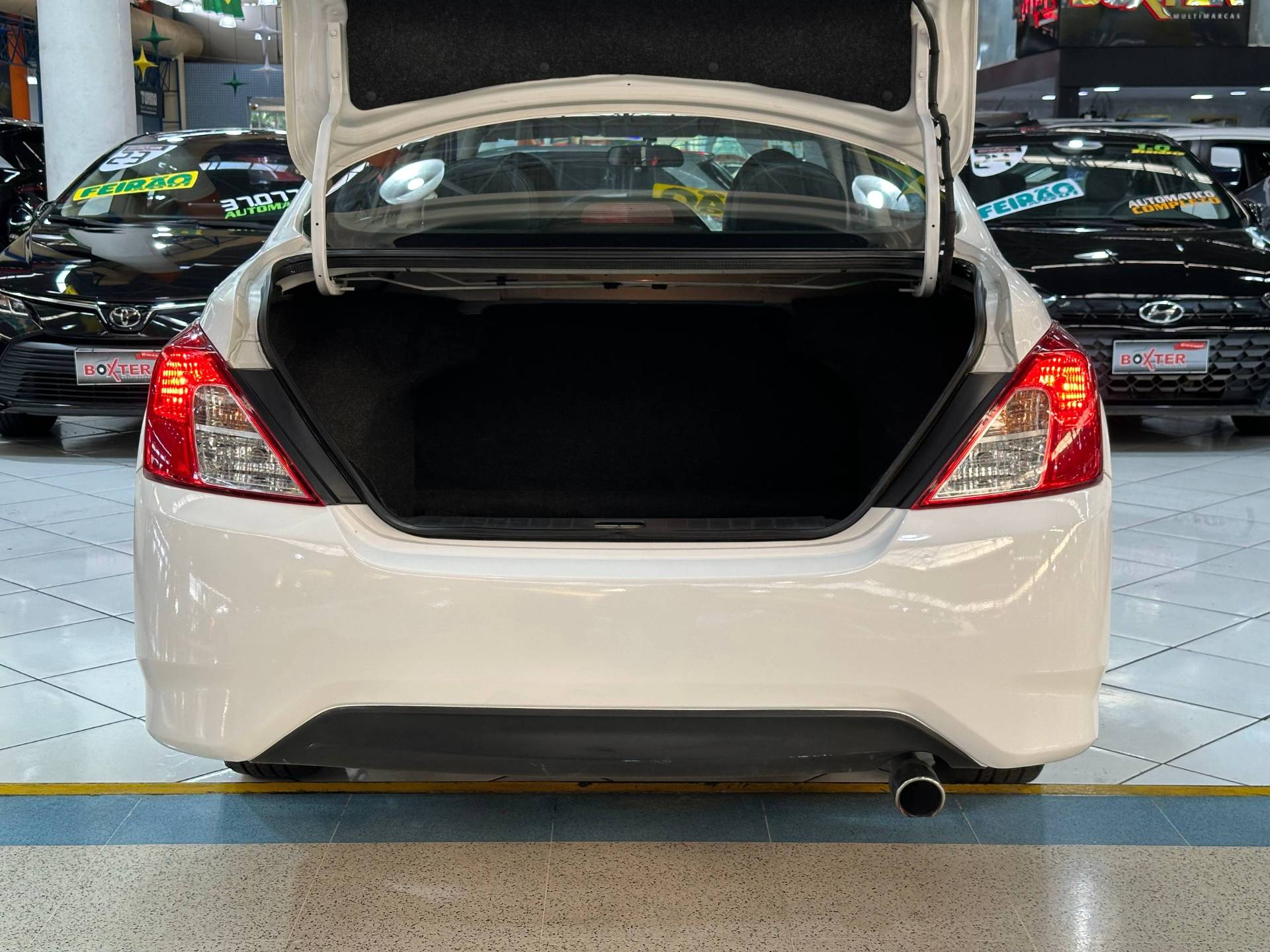 NISSAN VERSA