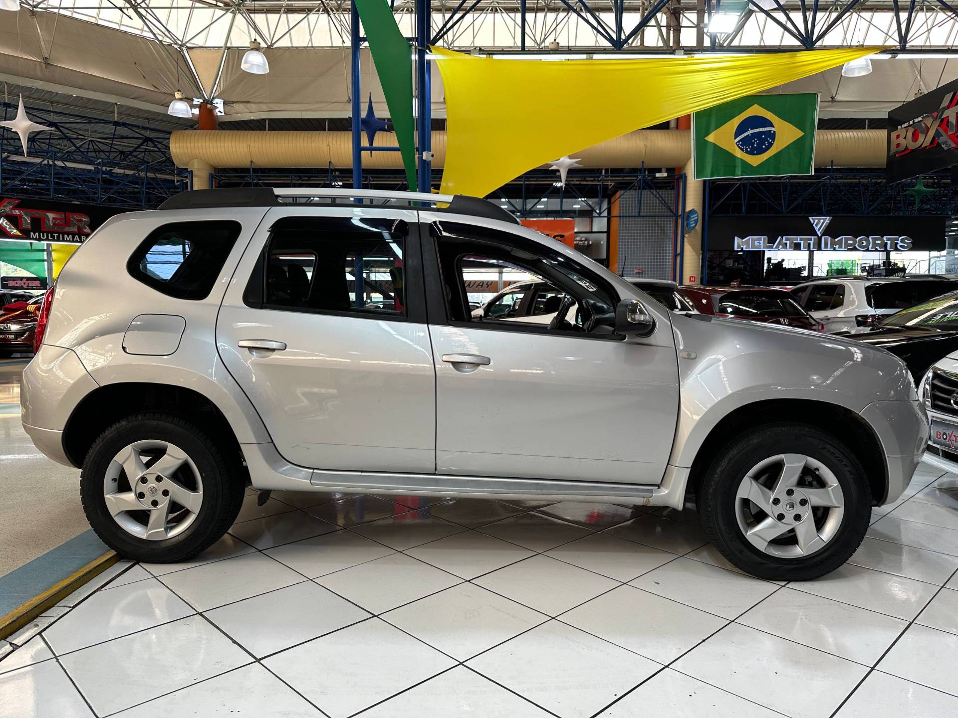 RENAULT DUSTER