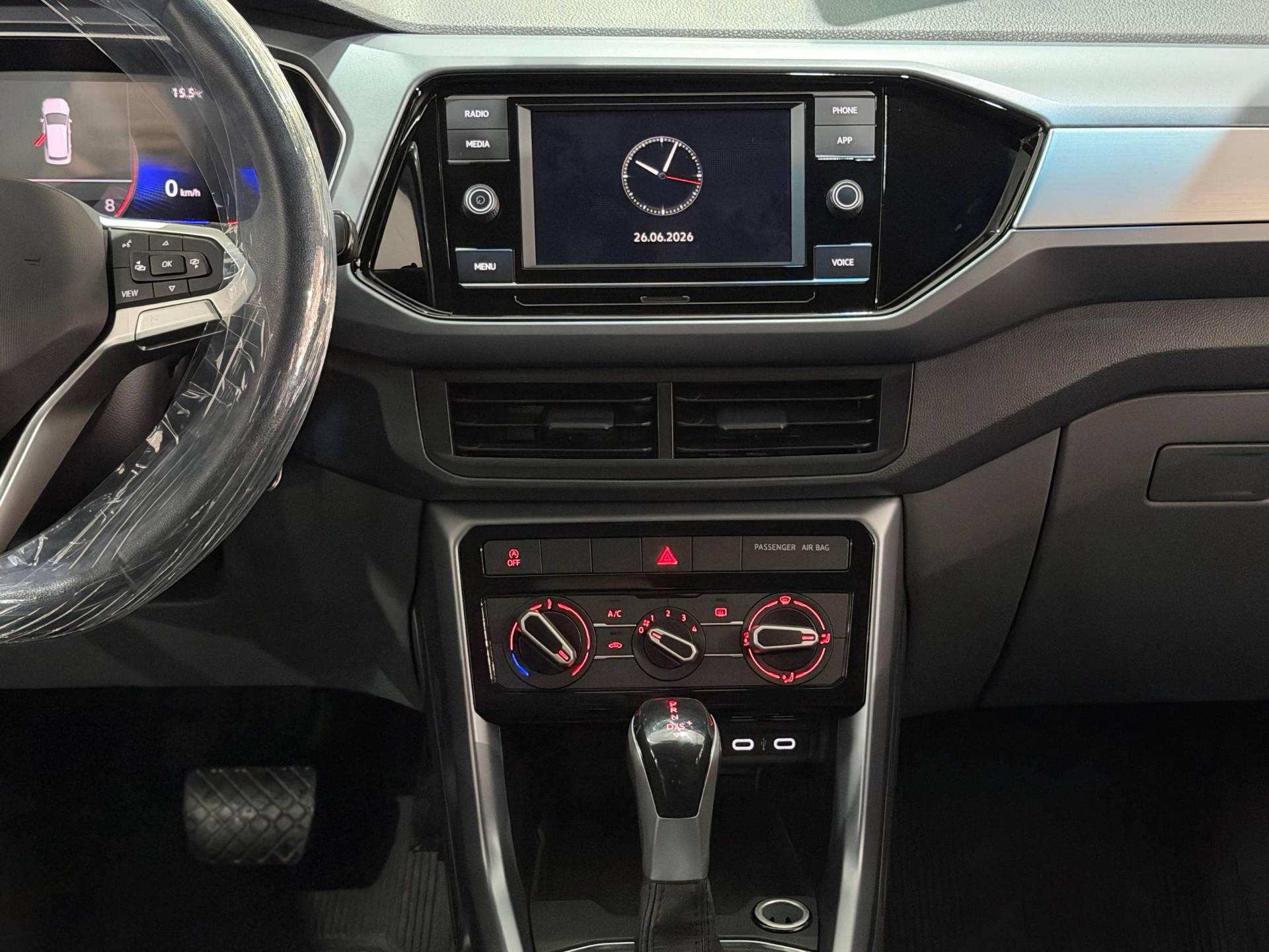 VOLKSWAGEN T-CROSS
