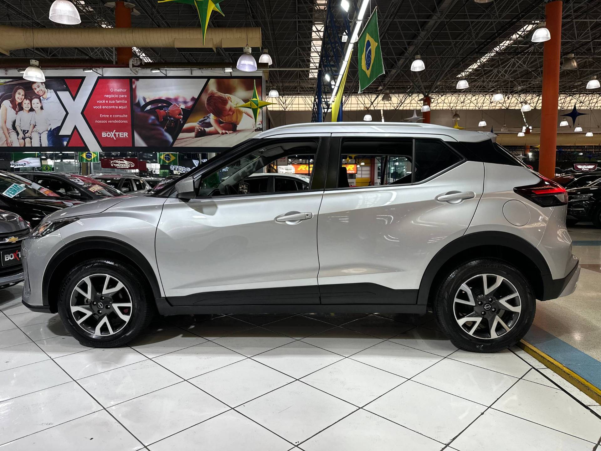 NISSAN KICKS