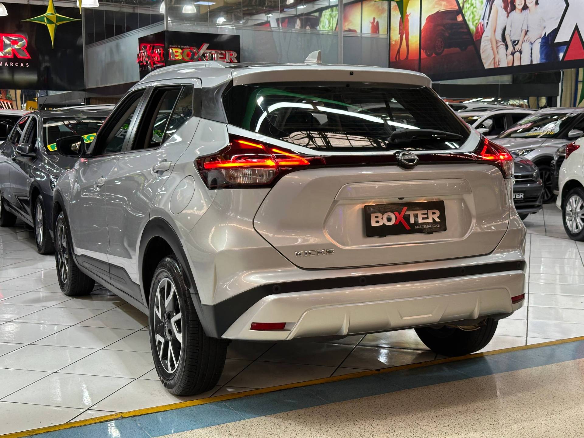 NISSAN KICKS