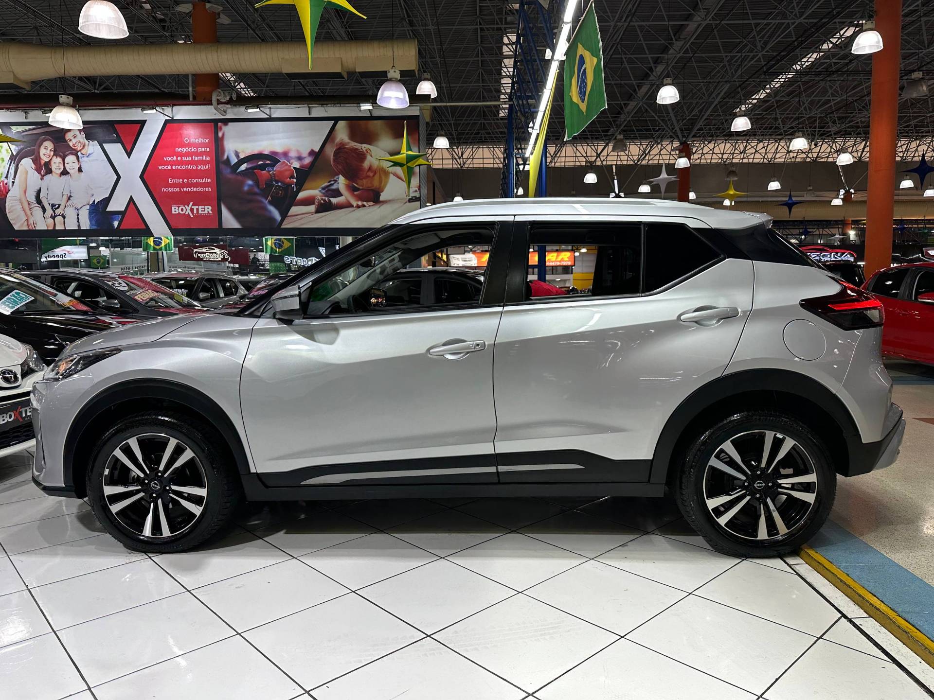 NISSAN KICKS PLAY