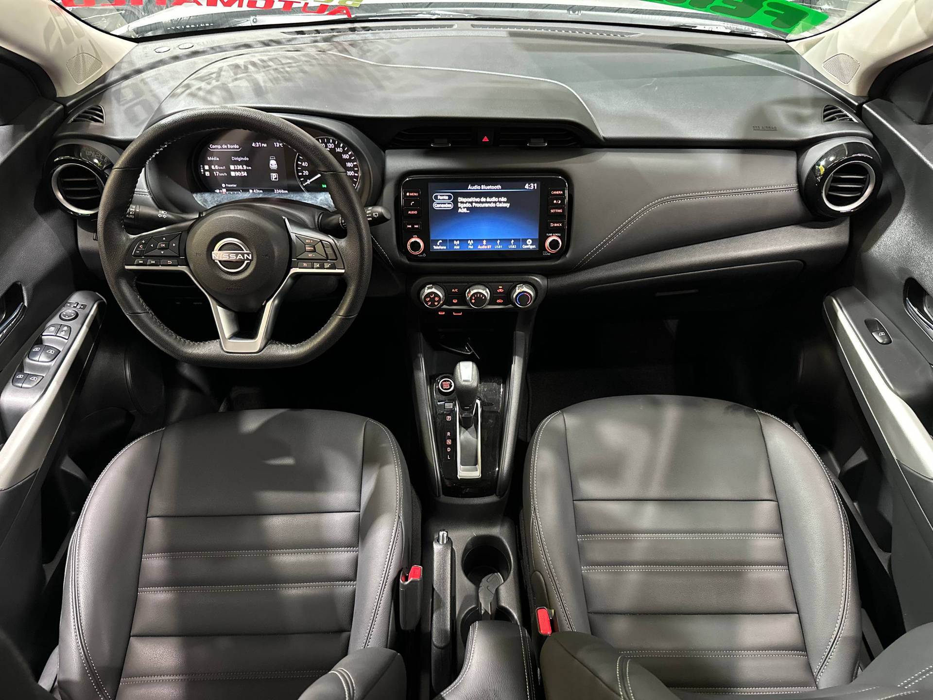 NISSAN KICKS PLAY