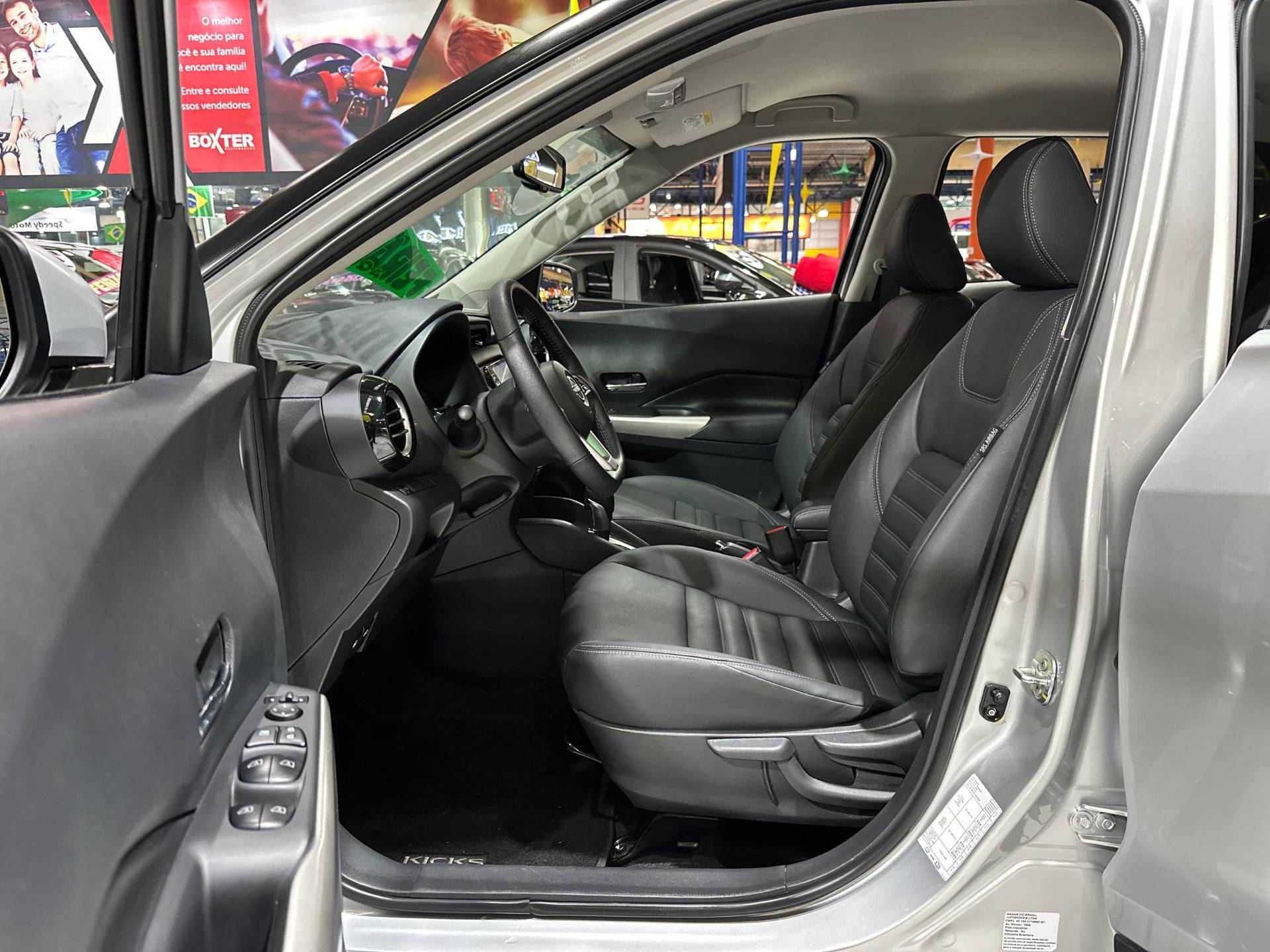 NISSAN KICKS PLAY
