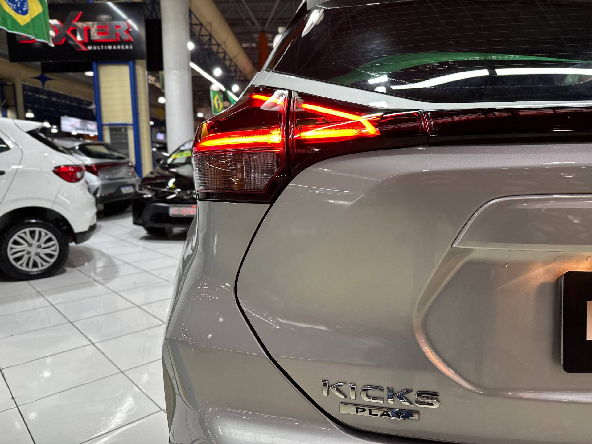 NISSAN KICKS PLAY