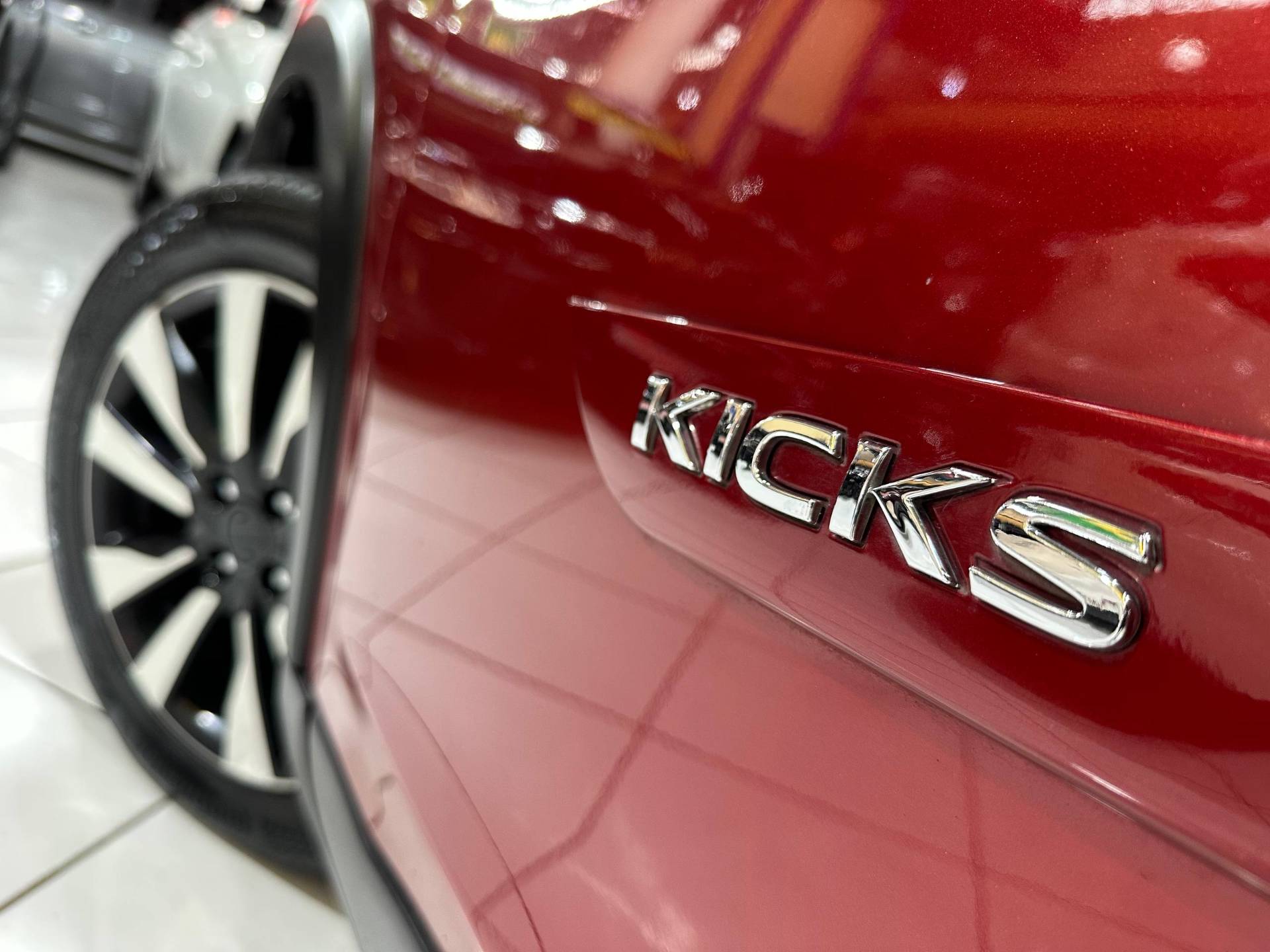 NISSAN KICKS