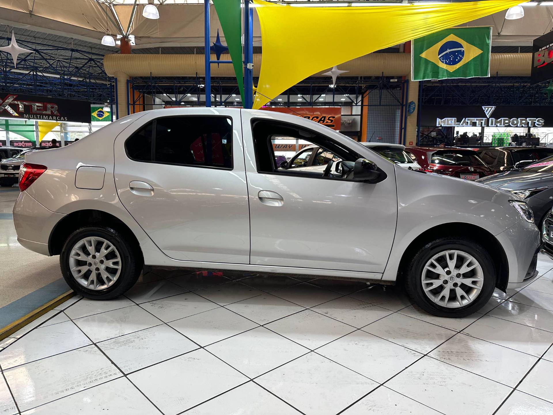 RENAULT LOGAN