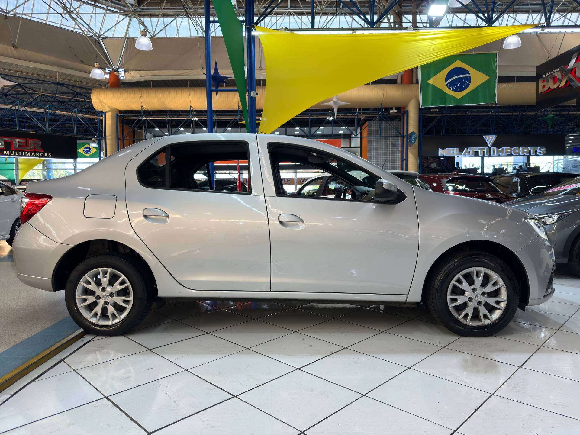 RENAULT LOGAN
