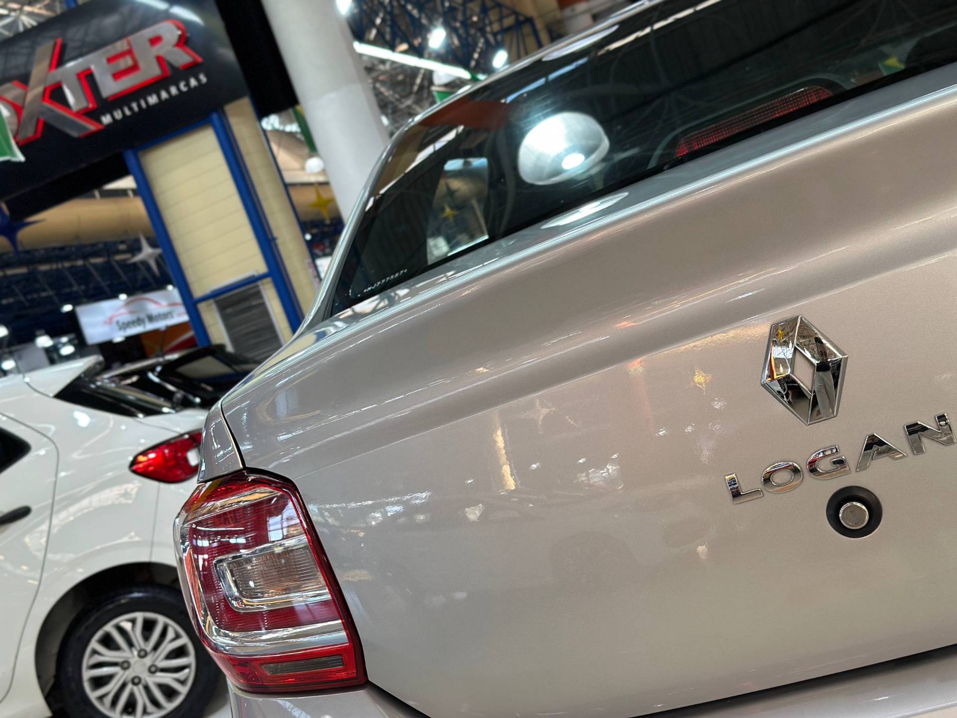 RENAULT LOGAN