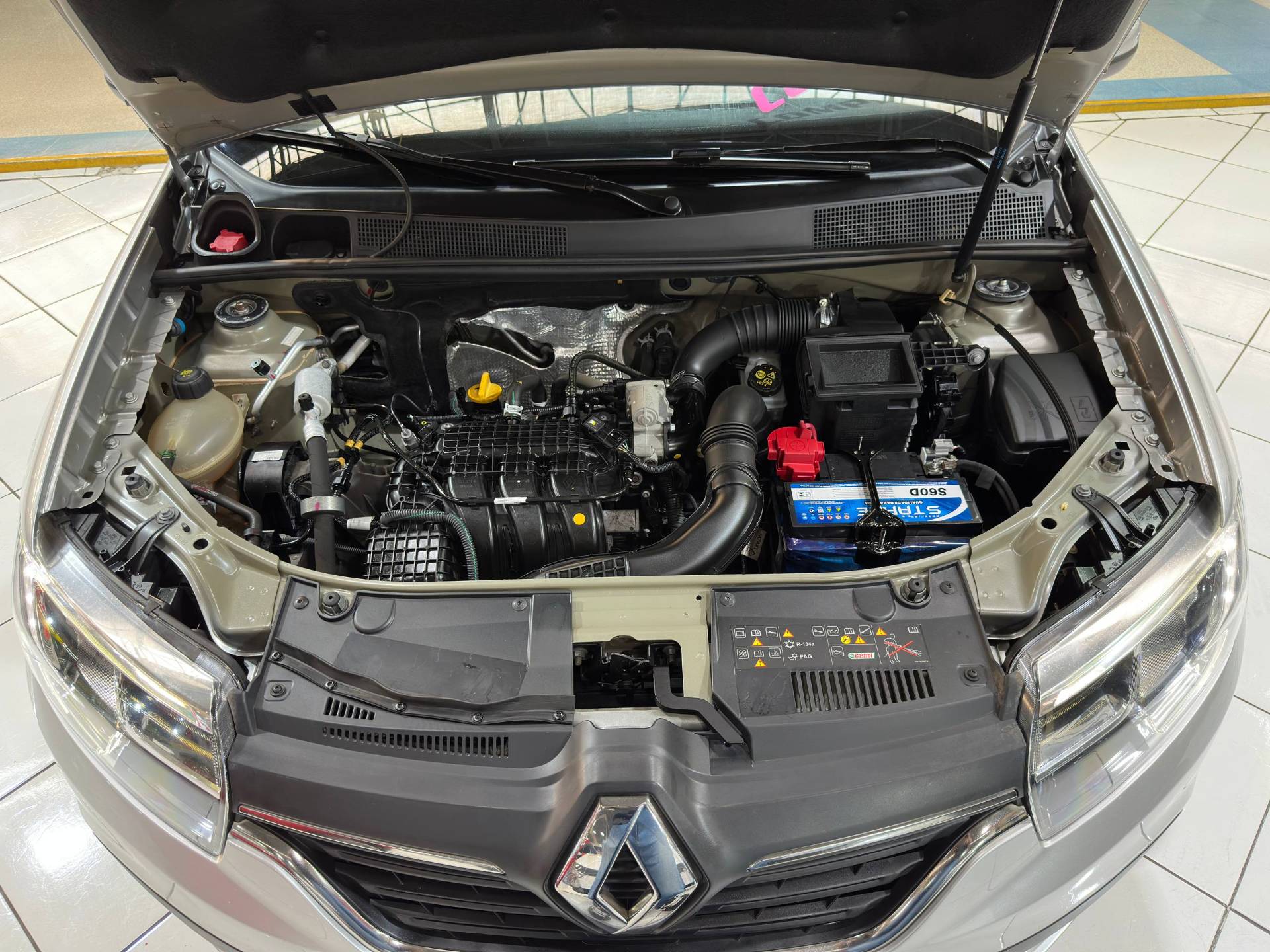 RENAULT LOGAN