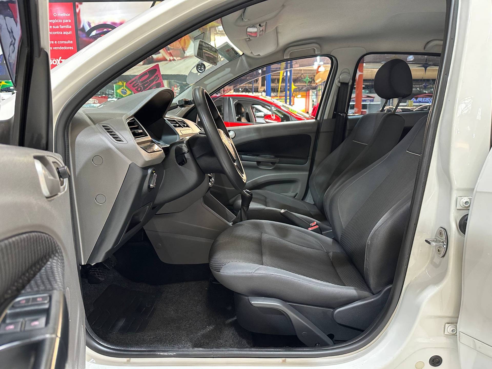 VOLKSWAGEN VOYAGE
