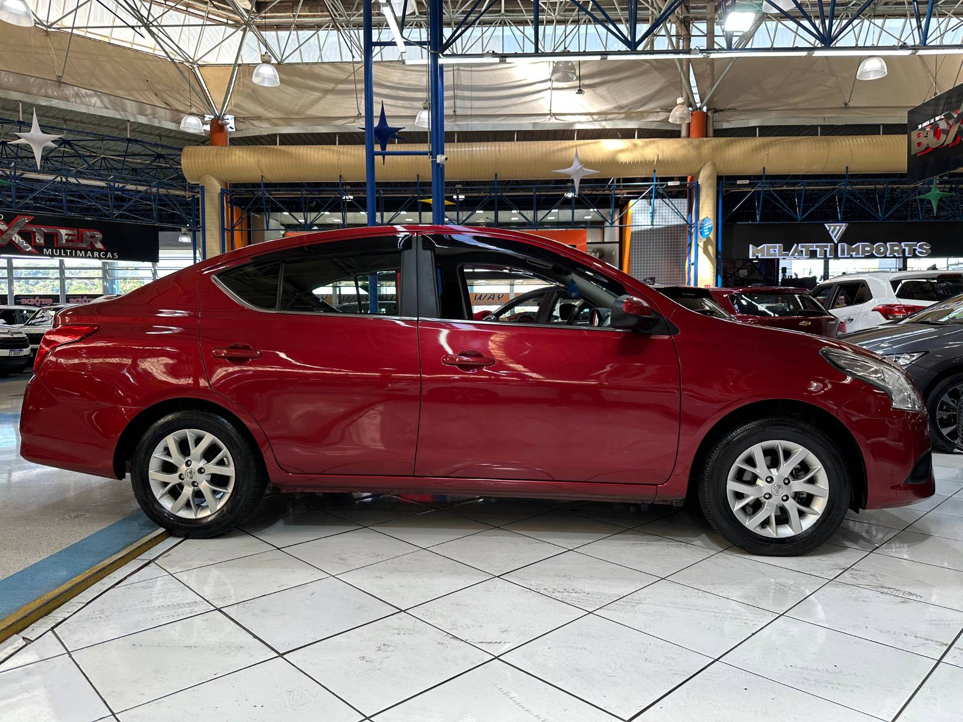 NISSAN VERSA